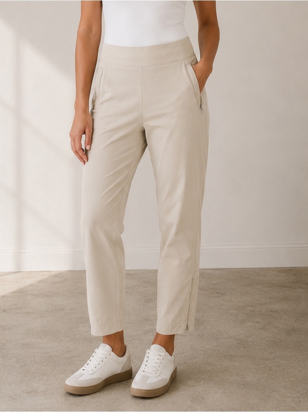 Athleta Brooklyn Mid Rise Ankle Pant Size 4 Abalone Beige Travel Commuter Pants